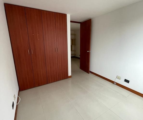 Apartamento de 3 alcobas en arriendo en Loma Del Esmeraldal, Envigado, 104 m² · foto 14 de 24