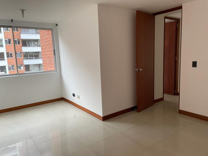 Apartamento de 3 alcobas en arriendo en Loma Del Esmeraldal, Envigado, 104 m² · foto 15 de 24