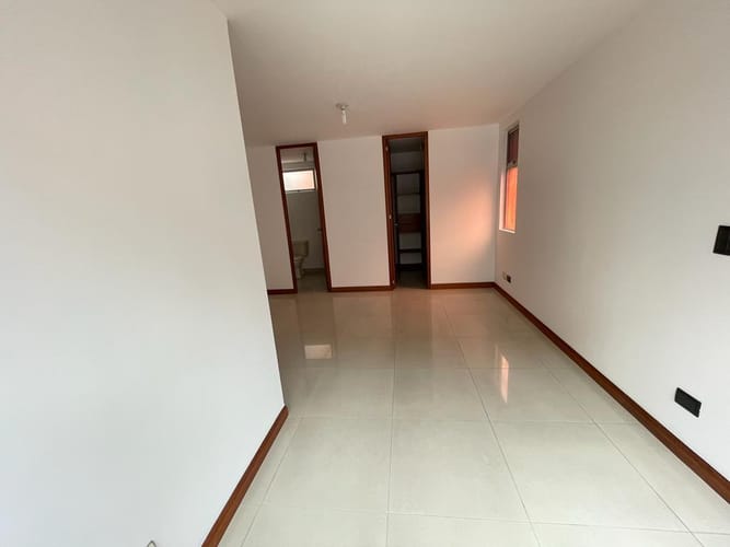 Apartamento de 3 alcobas en arriendo en Loma Del Esmeraldal, Envigado, 104 m² · foto 19 de 24