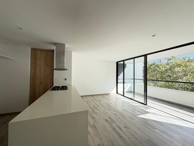 Apartamento de 2 alcobas en venta en Santa Elena, El Retiro, 78 m² · foto 2 de 11