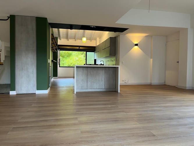 Apartamento de 3 alcobas en venta en El Poblado, Medellín, 235 m² · foto 3 de 14