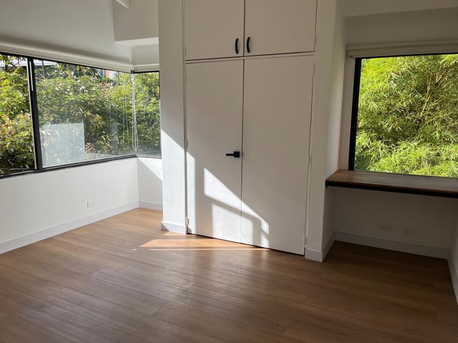 Apartamento de 3 alcobas en venta en El Poblado, Medellín, 235 m² · foto 11 de 14