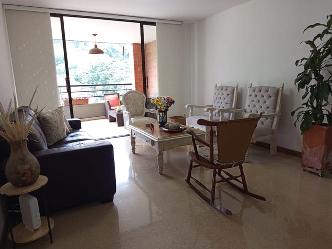 Apartamento de 4 alcobas en venta en Altos Del Poblado, Medellín, 117 m² · foto 6 de 12