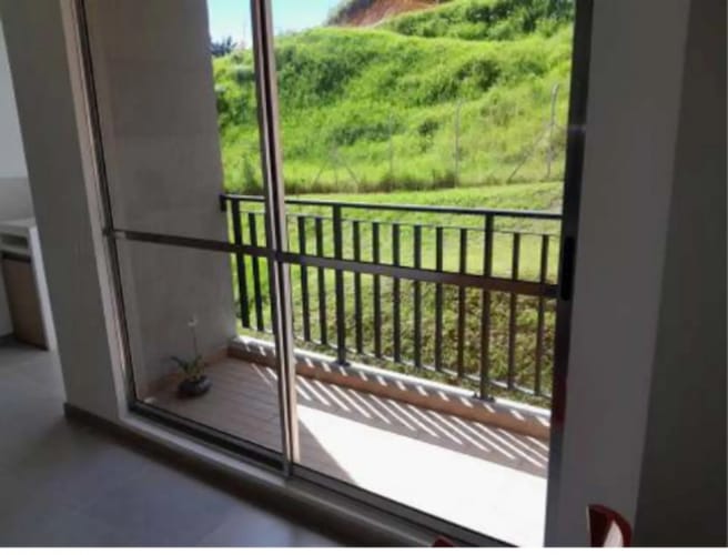 Apartamento de 2 alcobas en venta en Llano Grande, Rionegro, 54 m² · foto 2 de 12