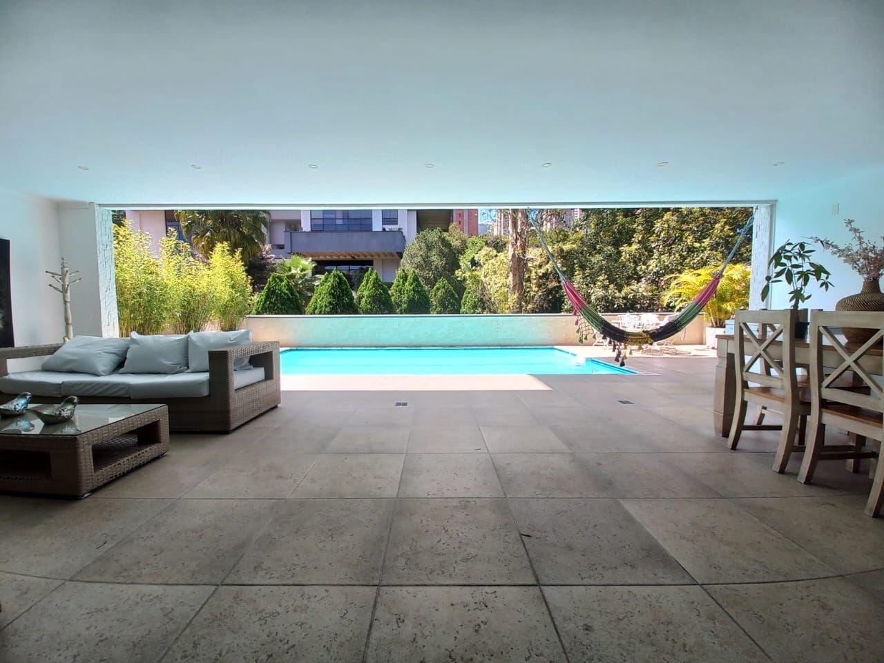 Apartamento en venta en El Poblado, Medellín · foto 3 de 24