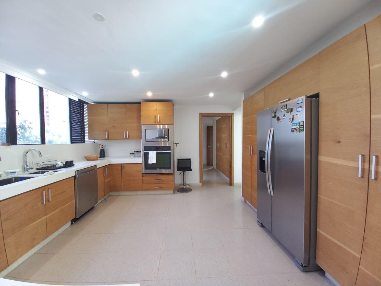 Apartamento en venta en El Poblado, Medellín · foto 7 de 24