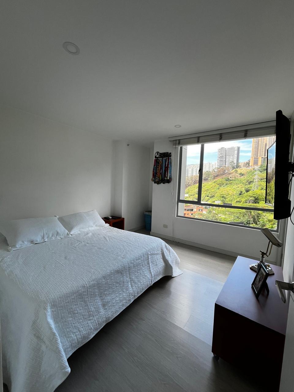 Apartamento en venta en El Poblado, Medellín · foto 4 de 5