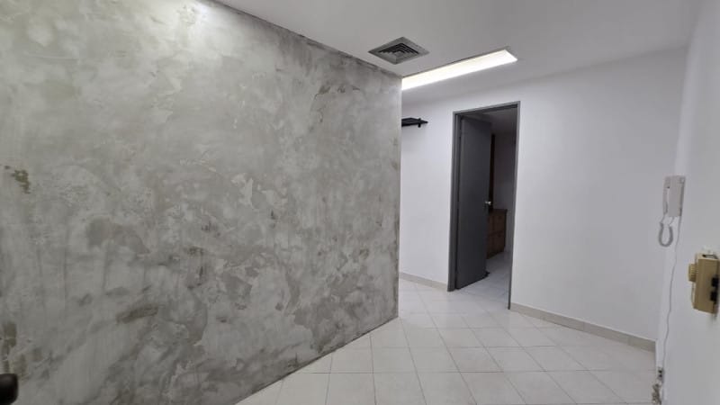 Oficina en arriendo en Patio Bonito, Medellín, 40 m² · foto 3 de 9