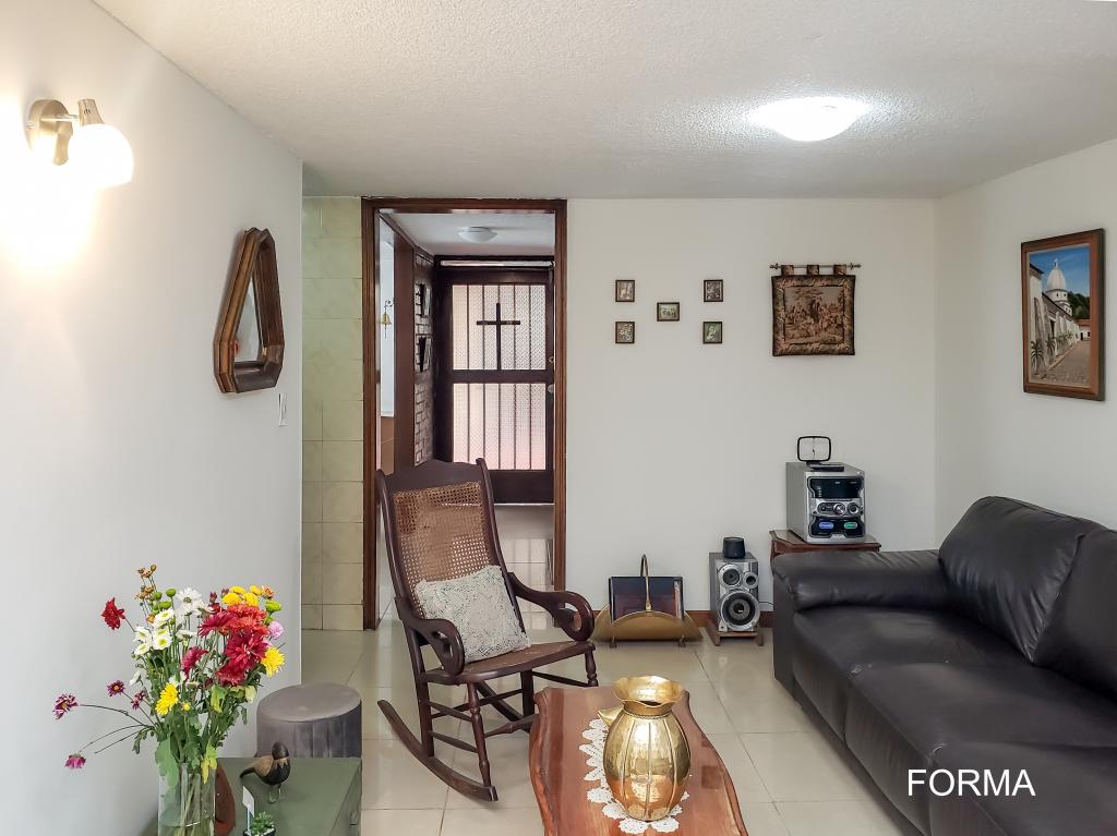 Casa en venta en Caobos Salazar, Bogotá · foto 3 de 24