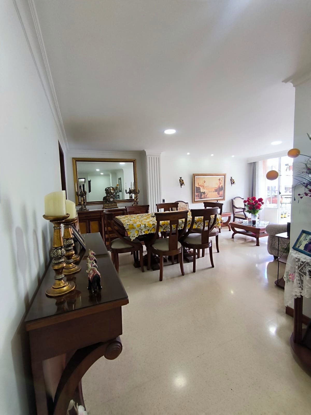 Apartamento en venta en Laureles, Medellín · foto 2 de 24
