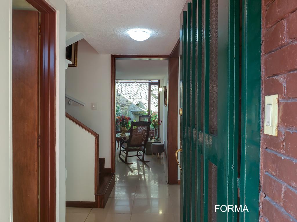 Casa en venta en Caobos Salazar, Bogotá · foto 6 de 24