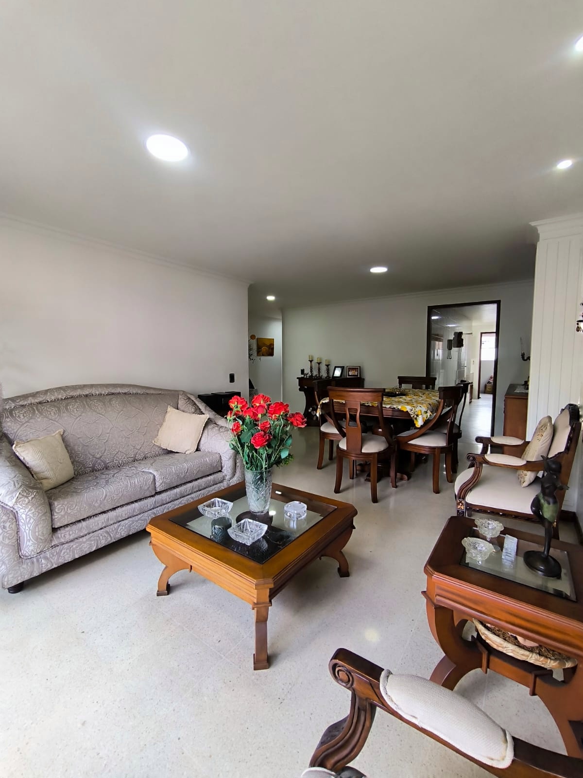 Apartamento en venta en Laureles, Medellín · foto 3 de 24