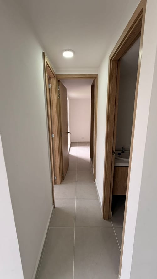 Apartamento de 2 alcobas en venta en La Macarena, Rionegro, 49 m² · foto 5 de 15
