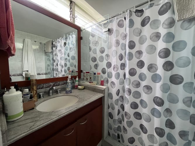 Apartamento en venta en El Poblado, Medellín · foto 12 de 24