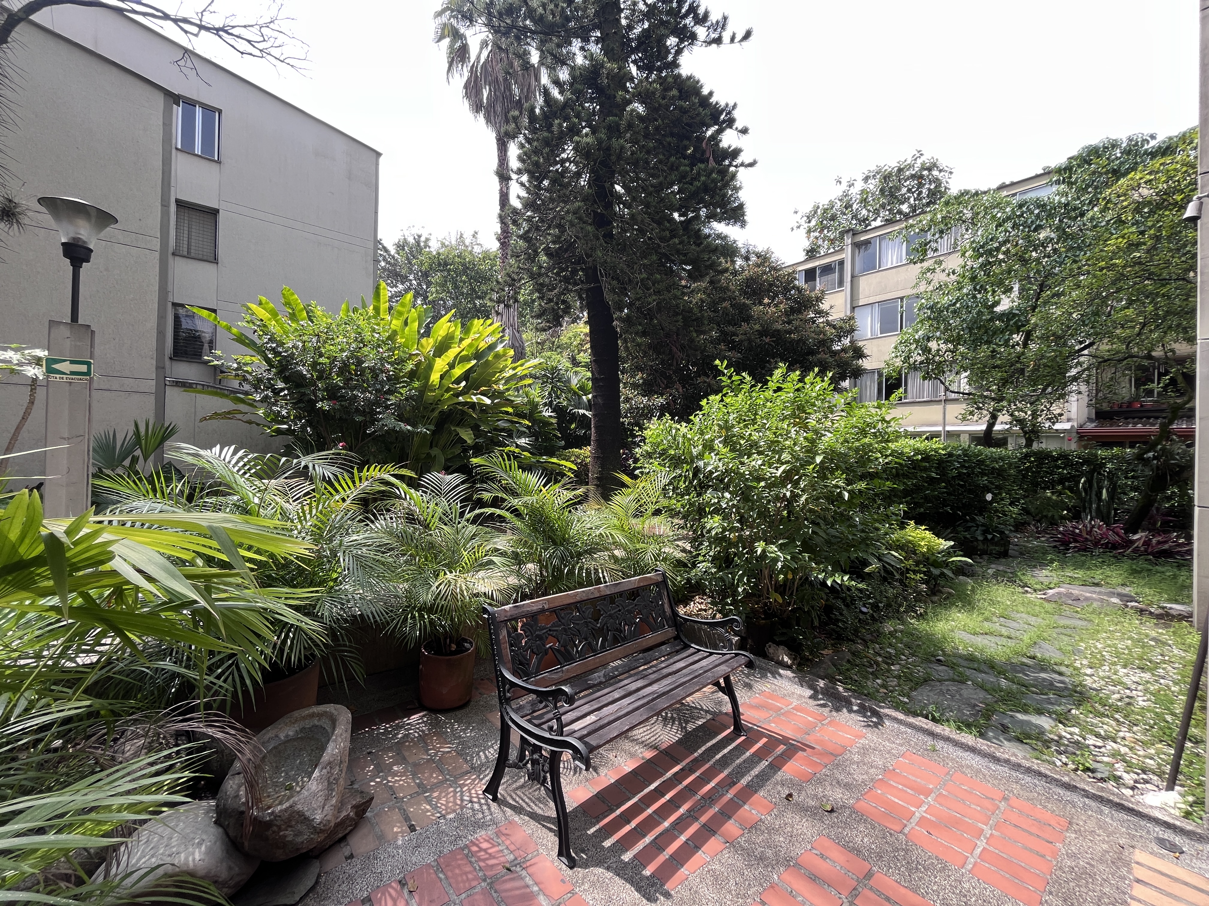 Apartamento en venta en El Poblado, Medellín · foto 21 de 24