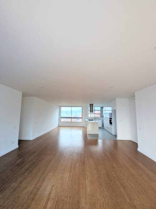Apartamento de 3 alcobas en venta en Los Balsos, Medellín, 204 m² · foto 3 de 15