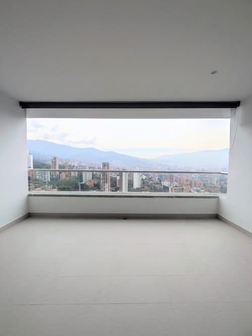 Apartamento de 3 alcobas en venta en Los Balsos, Medellín, 204 m² · foto 4 de 15