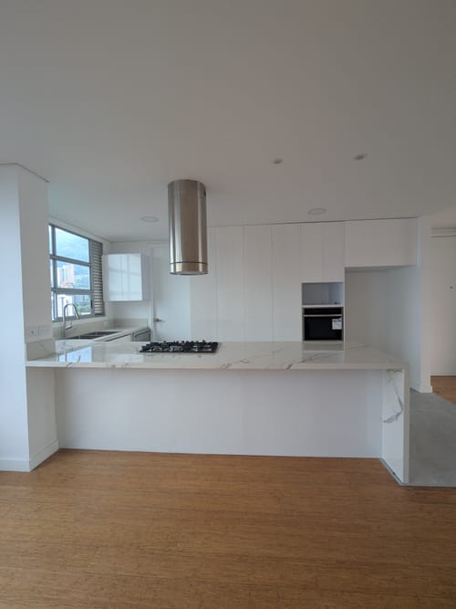 Apartamento de 3 alcobas en venta en Los Balsos, Medellín, 204 m² · foto 5 de 15