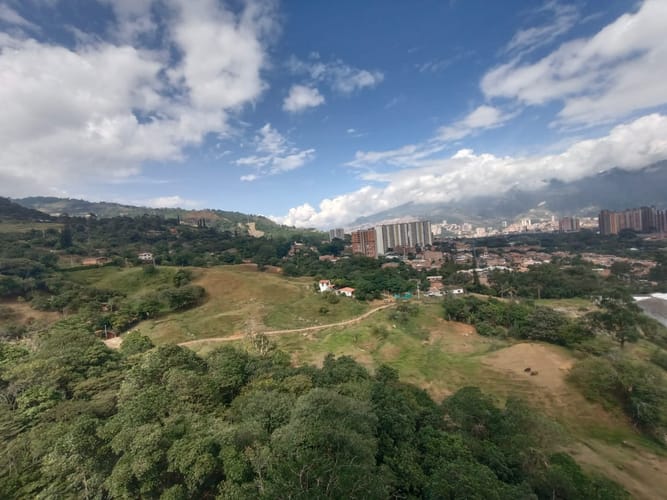 Apartamento de 2 alcobas en venta en Machado, Copacabana, 61 m² · foto 4 de 24