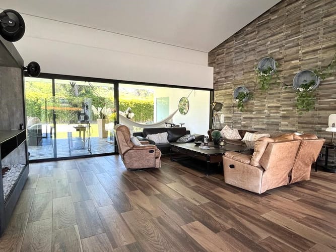 Casa de 3 alcobas en venta en El Porvenir, Rionegro, 479 m² · foto 4 de 20
