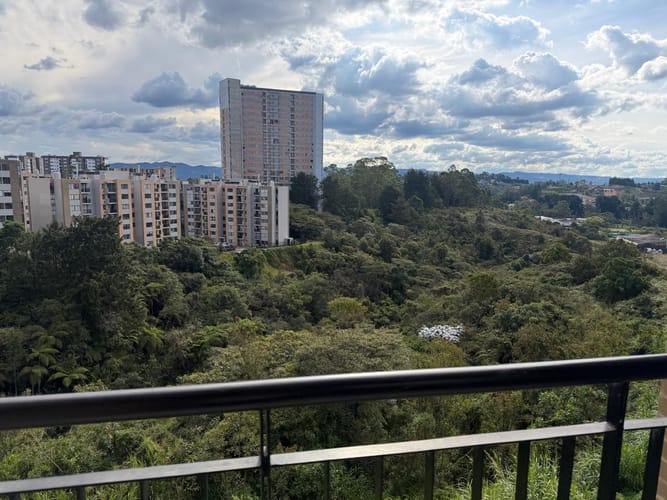 Apartamento de 2 alcobas en venta en La Macarena, Rionegro, 49 m² · foto 2 de 14
