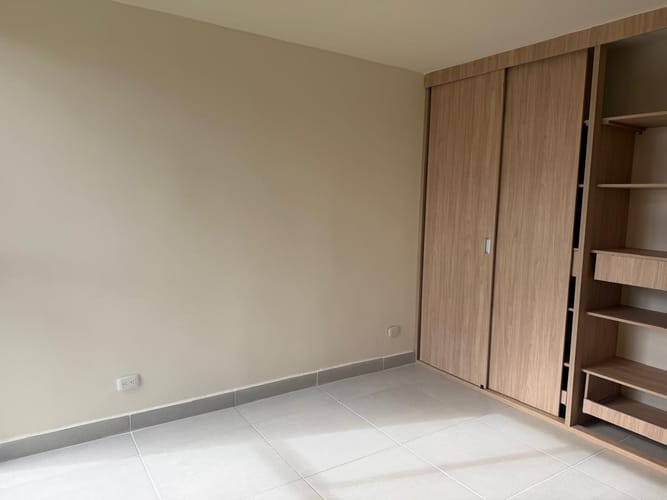 Apartamento de 2 alcobas en venta en La Macarena, Rionegro, 49 m² · foto 5 de 14
