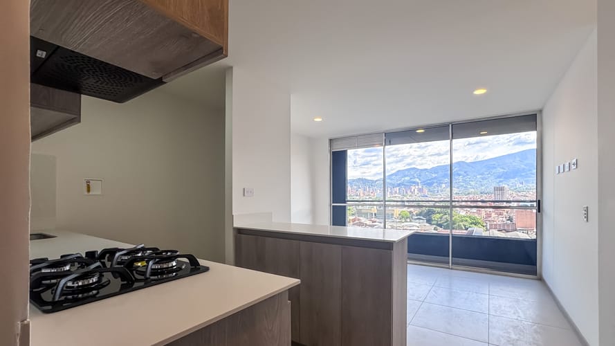 Apartamento de 3 alcobas en venta en Centro, Itagüí, 63 m² · foto 2 de 24