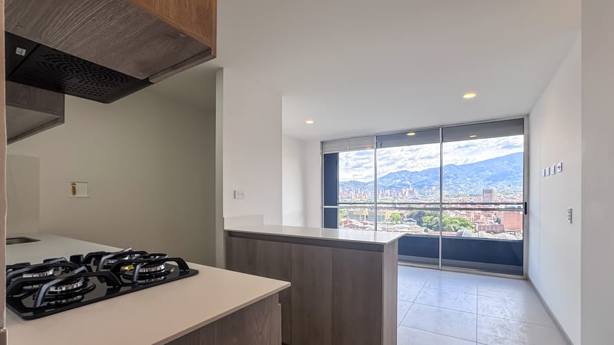 Apartamento de 3 alcobas en venta en Centro, Itagüí, 63 m² · foto 3 de 24