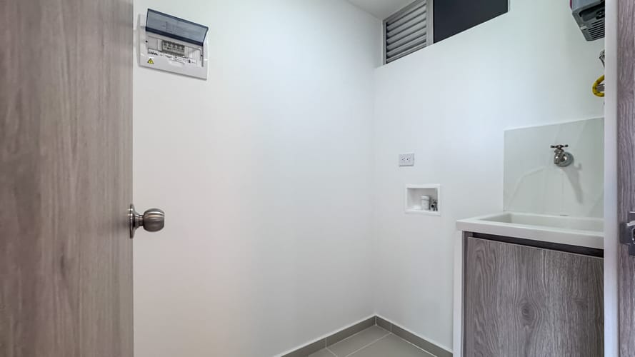Apartamento de 3 alcobas en venta en Centro, Itagüí, 63 m² · foto 4 de 24