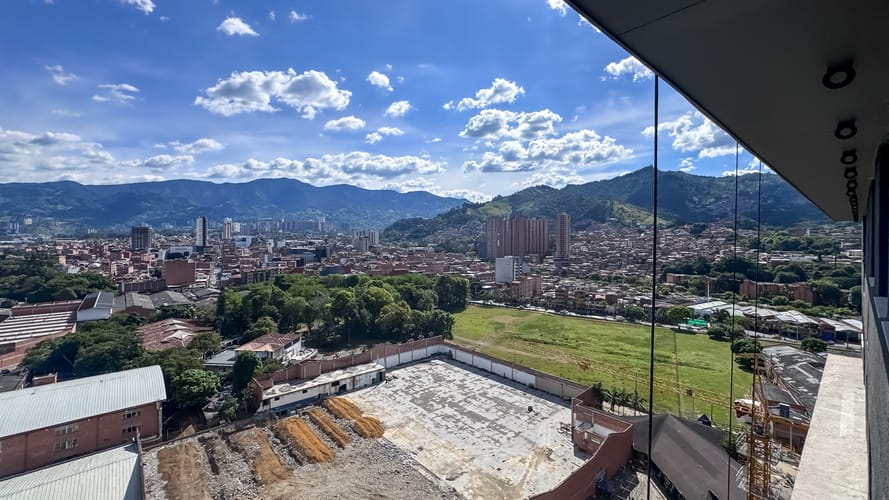 Apartamento de 3 alcobas en venta en Centro, Itagüí, 63 m² · foto 10 de 24
