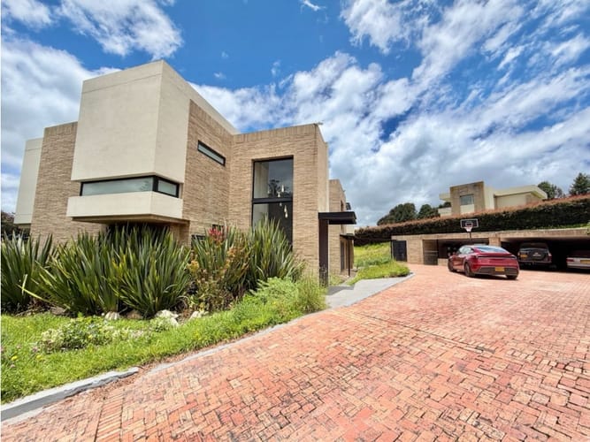 Casa de 4 alcobas en venta en Yerbabonita Bosque Nativo, Sopó, 450 m² · foto 3 de 24
