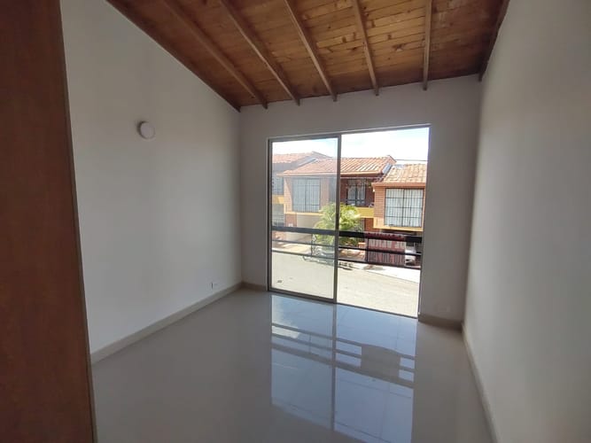Casa de 3 alcobas en venta en El Porvenir, Rionegro, 130 m² · foto 9 de 15