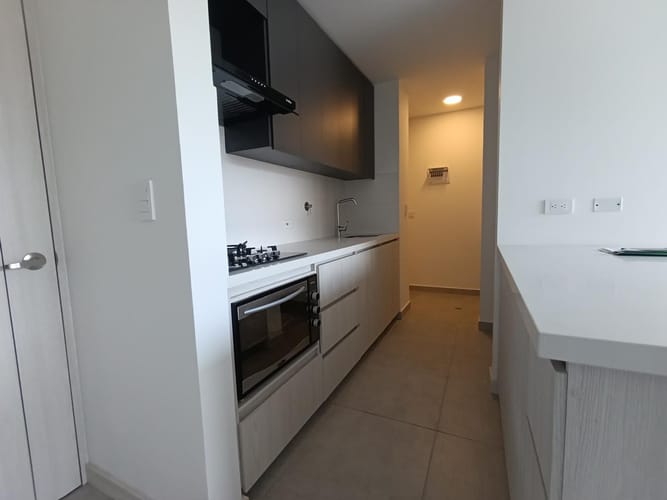 Apartamento de 3 alcobas en venta en Laureles, Medellín, 75 m² · foto 4 de 18