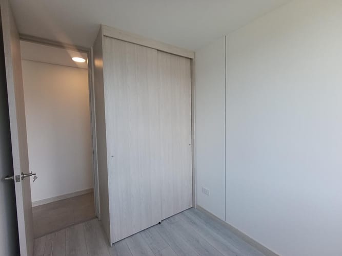 Apartamento de 3 alcobas en venta en Laureles, Medellín, 75 m² · foto 9 de 18