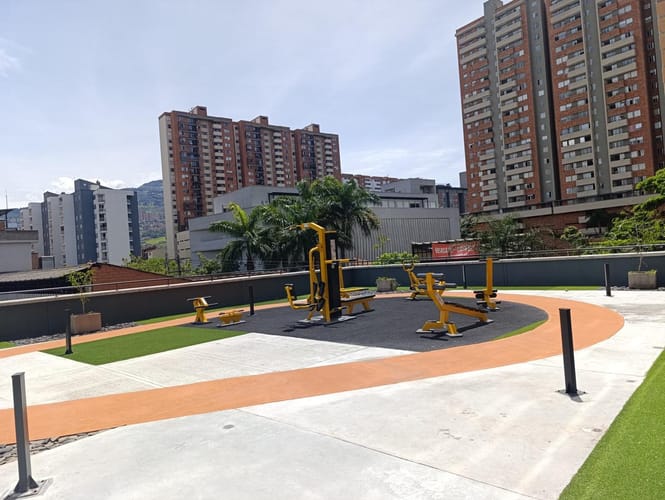 Apartamento de 3 alcobas en venta en Laureles, Medellín, 75 m² · foto 15 de 18