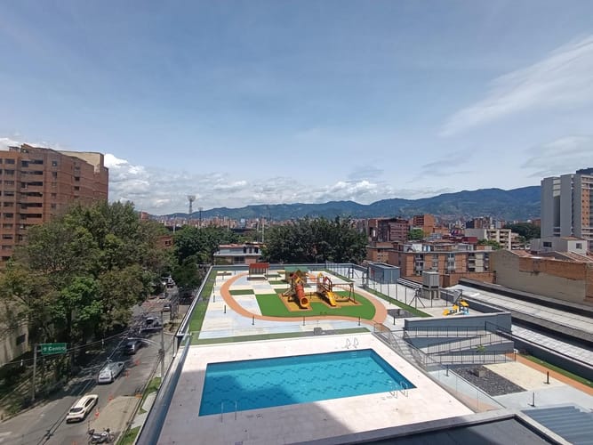 Apartamento de 3 alcobas en venta en Laureles, Medellín, 75 m² · foto 17 de 18