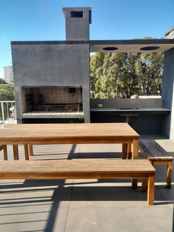 Alquiler Monoambiente Nuevo Luminoso Azotea Con Parrillero En Malvin · Foto 7