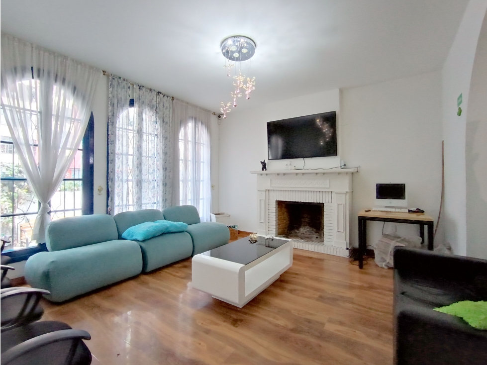 Casa en venta en San Luis, Bogotá · foto 6 de 24