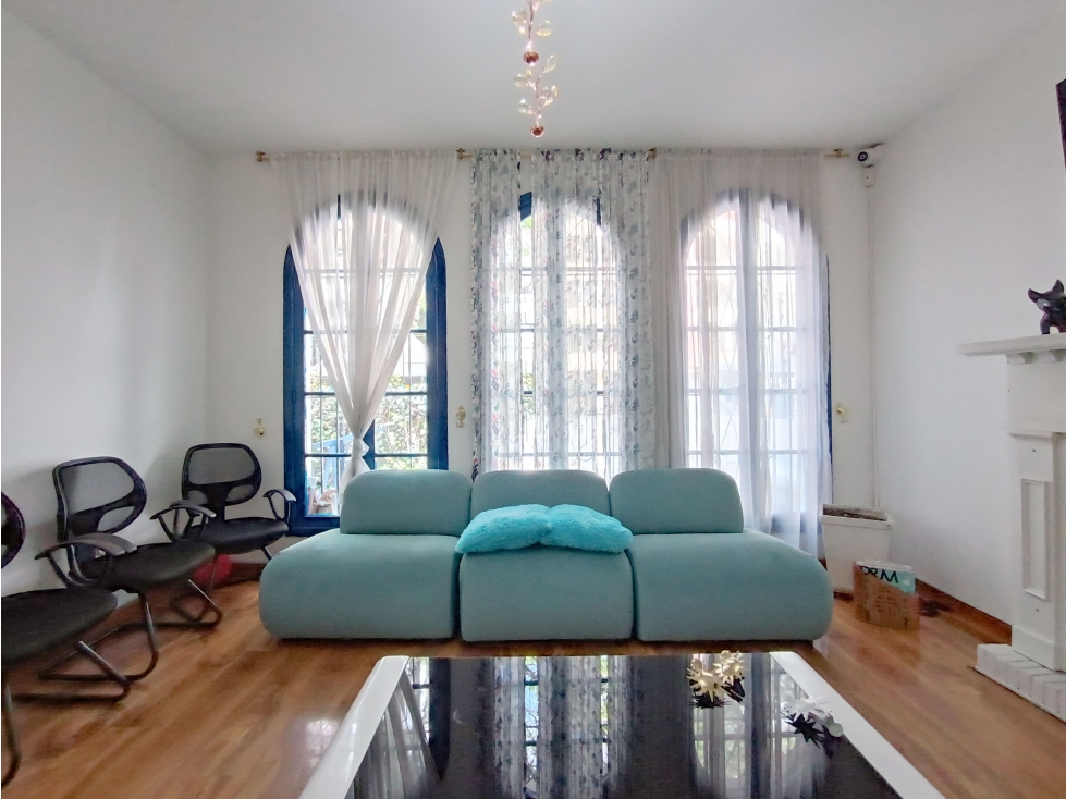 Casa en venta en San Luis, Bogotá · foto 8 de 24