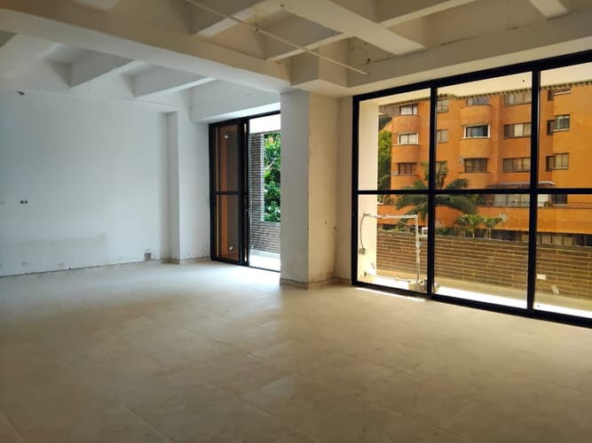 Local en arriendo en Laureles, Medellín, 90 m² · foto 2 de 8