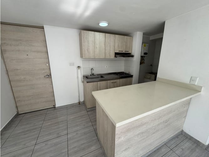 Apartamento de 3 alcobas en arriendo en Asentamiento Hato Viejo, Bello, 57 m² · foto 2 de 17