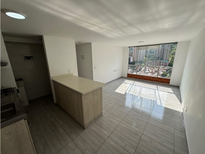 Apartamento de 3 alcobas en arriendo en Asentamiento Hato Viejo, Bello, 57 m² · foto 4 de 17