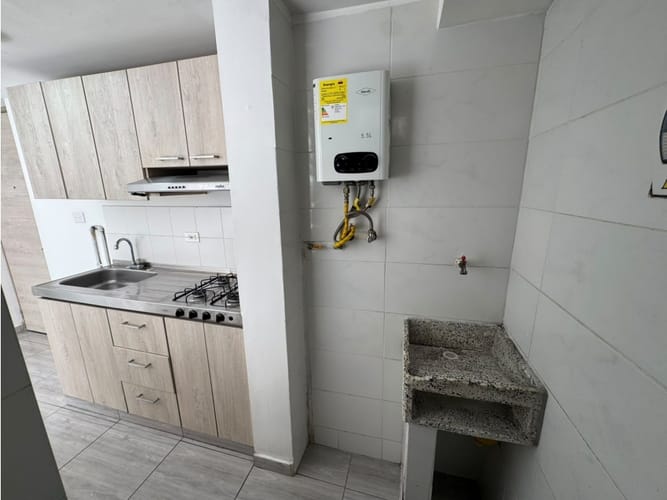Apartamento de 3 alcobas en arriendo en Asentamiento Hato Viejo, Bello, 57 m² · foto 6 de 17