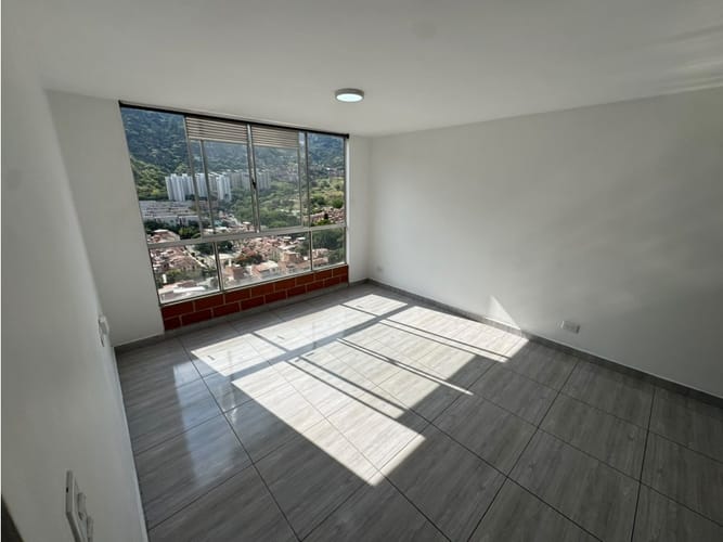 Apartamento de 3 alcobas en arriendo en Asentamiento Hato Viejo, Bello, 57 m² · foto 7 de 17
