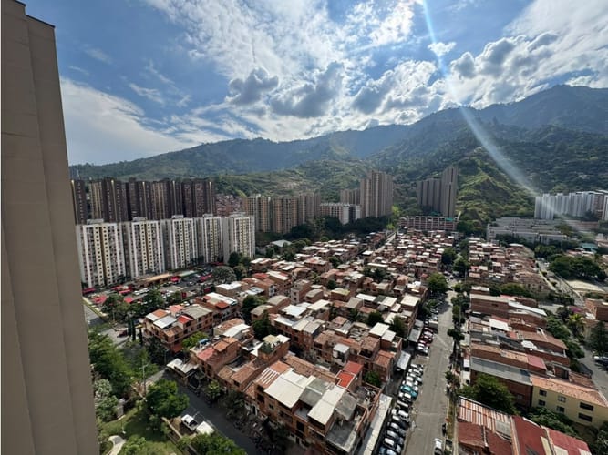 Apartamento de 3 alcobas en arriendo en Asentamiento Hato Viejo, Bello, 57 m² · foto 9 de 17