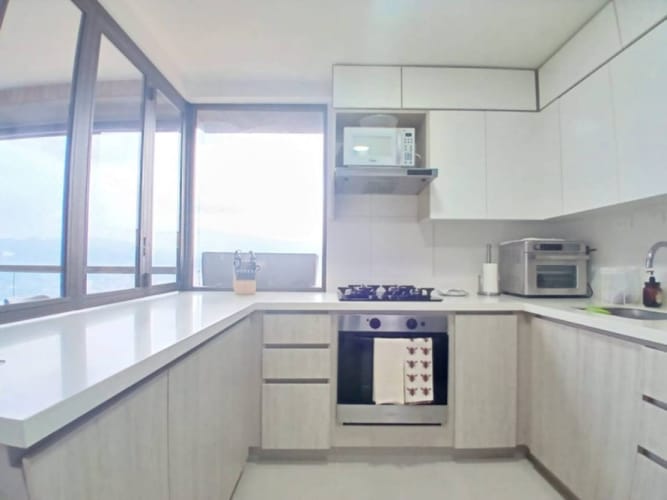 Apartamento de 2 alcobas en arriendo en El Tesoro, Medellín, 130 m² · foto 9 de 24