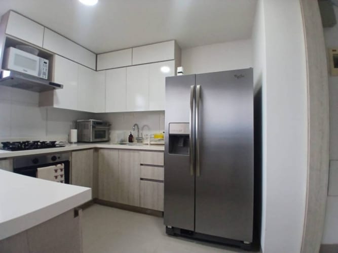 Apartamento de 2 alcobas en arriendo en El Tesoro, Medellín, 130 m² · foto 10 de 24