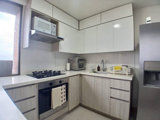 Apartamento de 2 alcobas en arriendo en El Tesoro, Medellín, 130 m² · foto 11 de 24