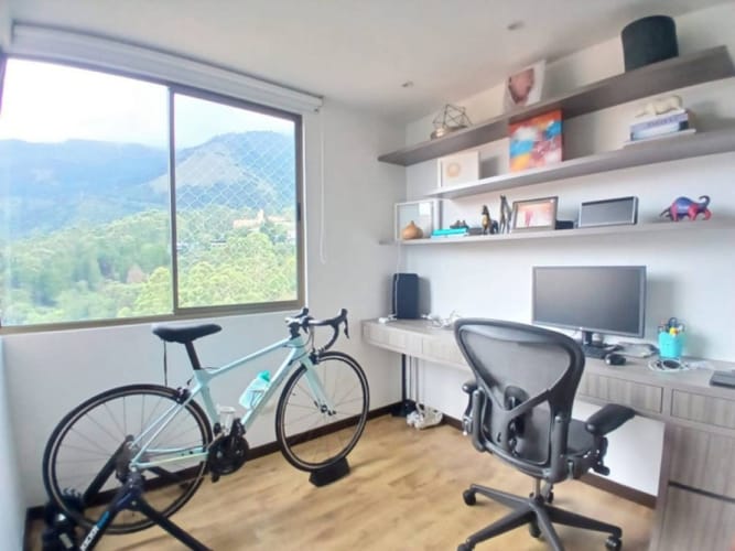 Apartamento de 2 alcobas en arriendo en El Tesoro, Medellín, 130 m² · foto 13 de 24
