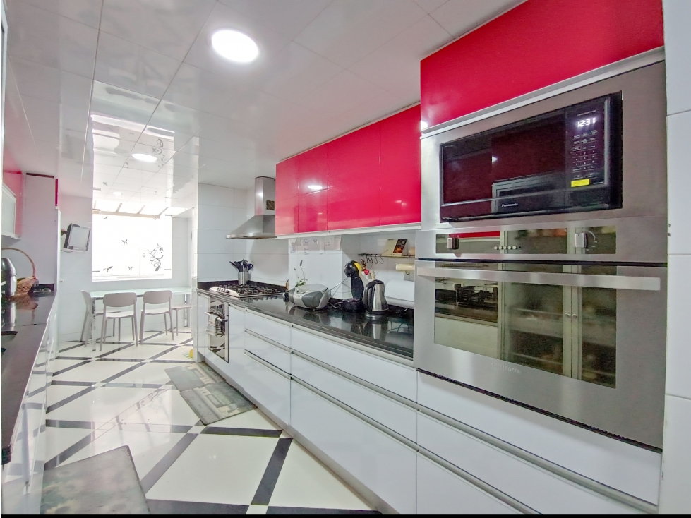 Apartamento en venta en Chico, Bogotá · foto 8 de 24